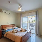 Hilltop Retreat - Village Views & Sunsets * Peyia